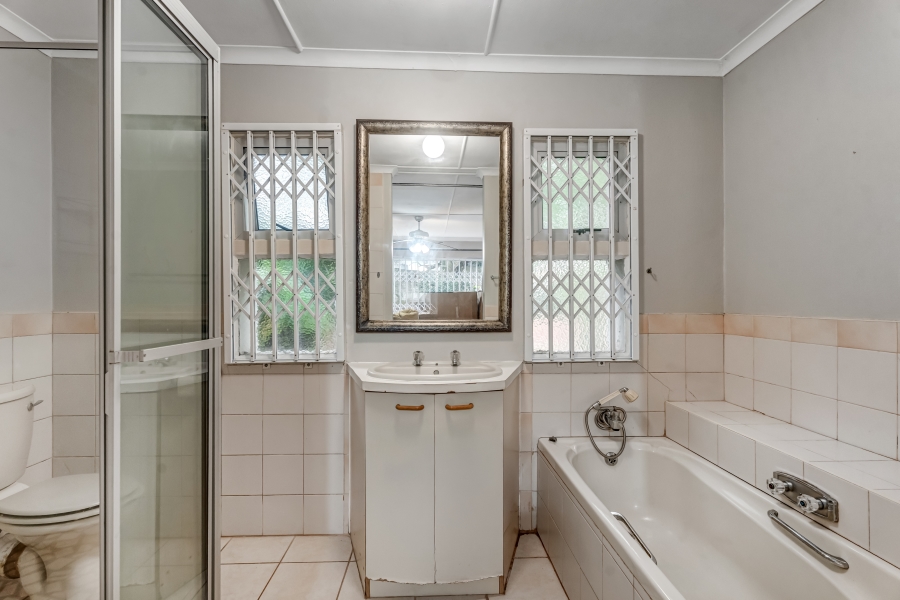 4 Bedroom Property for Sale in Beacon Bay Eastern Cape